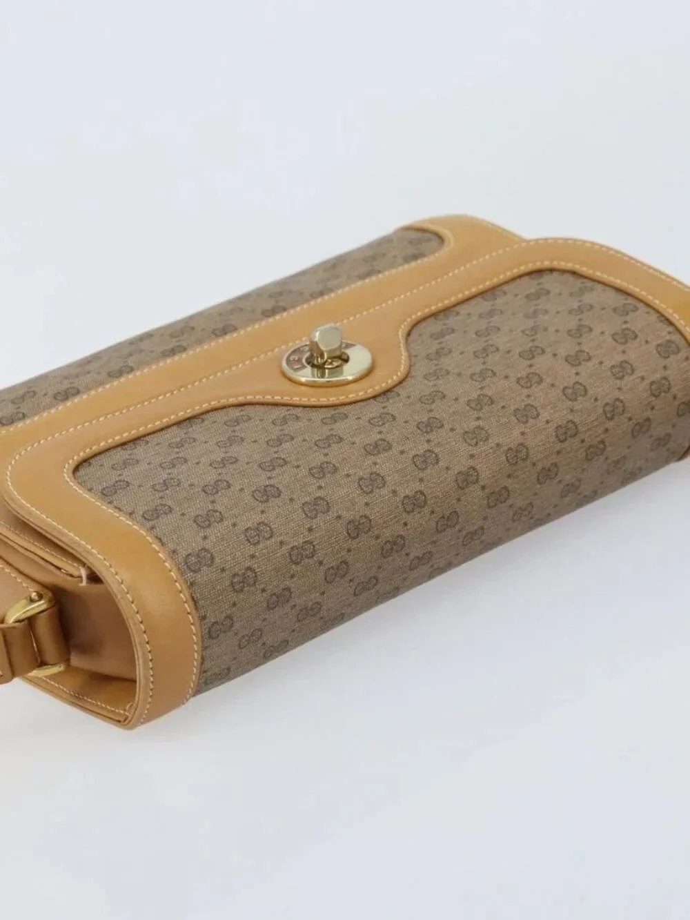 GUCCI Micro GG Supreme Shoulder Bag PVC Beige Gold Auth AMZ079